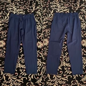 Lululemon on the fly luxtreme pant size 8